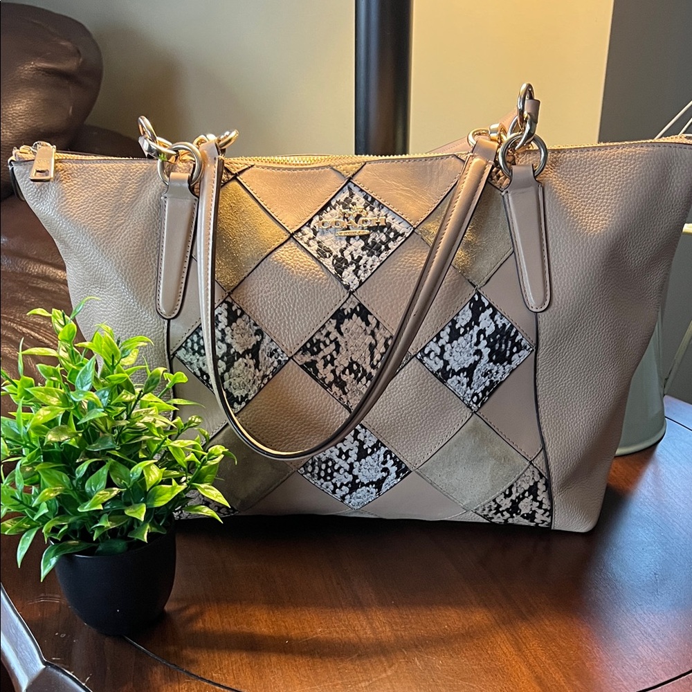 Elegant Beige and Black COACH Tote Bag